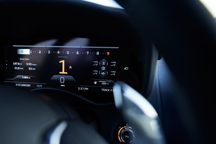 Панель приборов McLaren GT 2019 года  (NA) (фото 11 из 17)